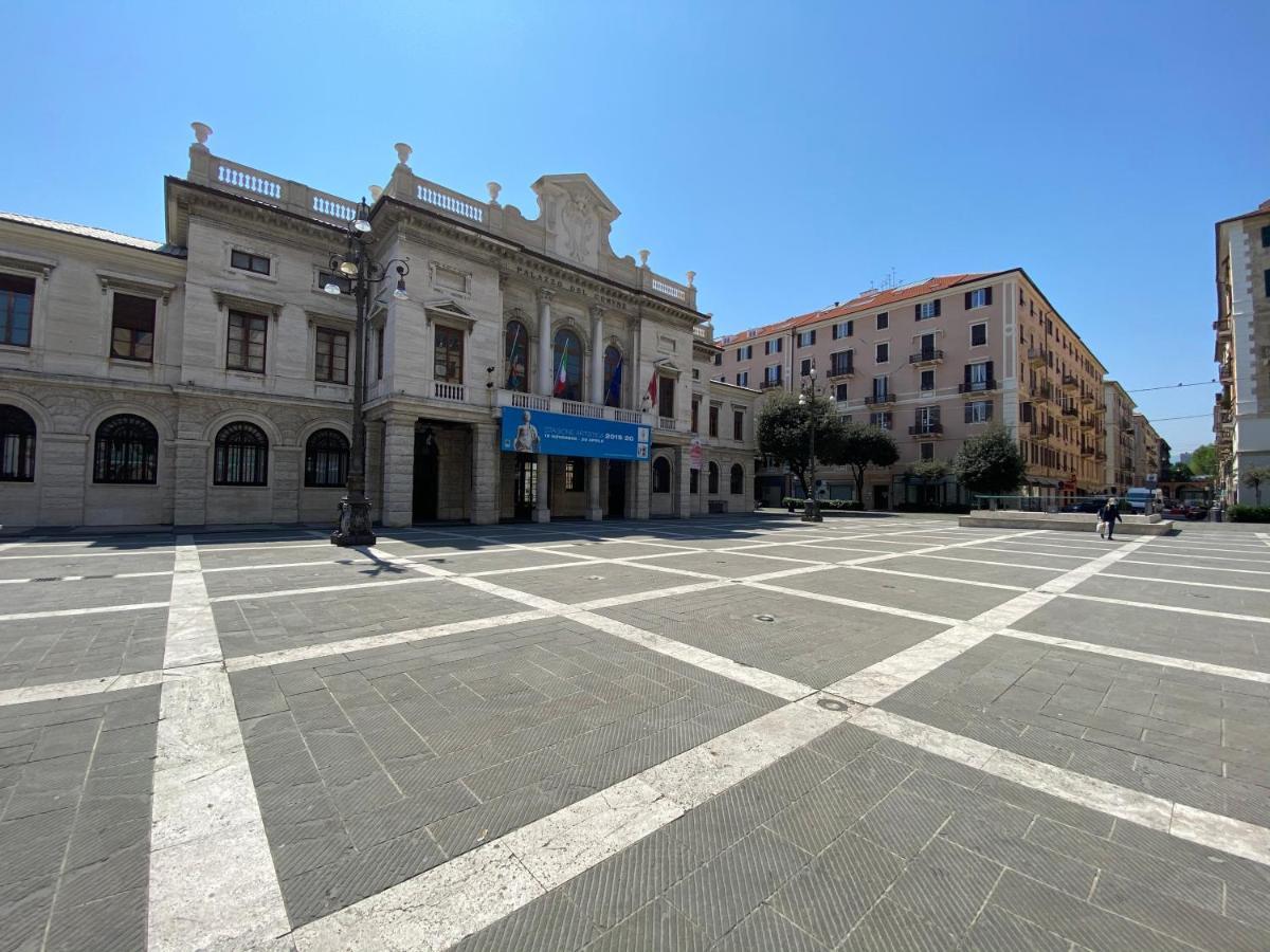 Mondo Vacanze Apartment Savona Exterior foto
